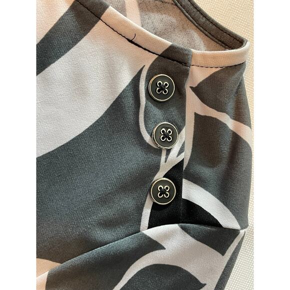 Croft and Barrow Size L Tunic. 3/4 Sleeve.  Grey w/design - Picture 15 of 16